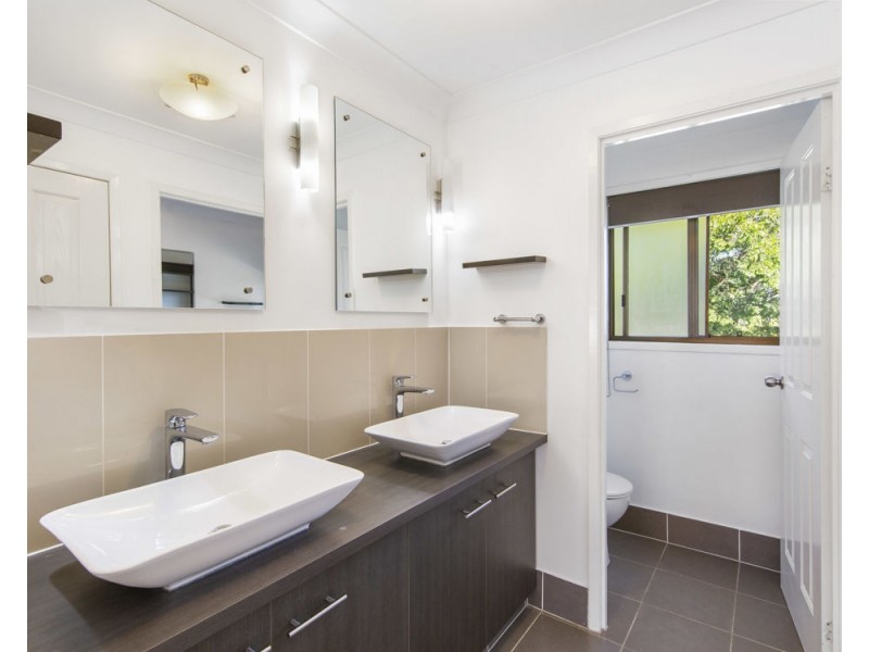 50 Tanager Street, Albany Creek QLD 4035