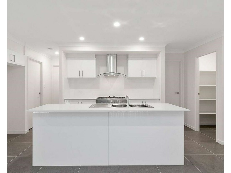 10 Trevorrow Way, Ripley QLD 4306