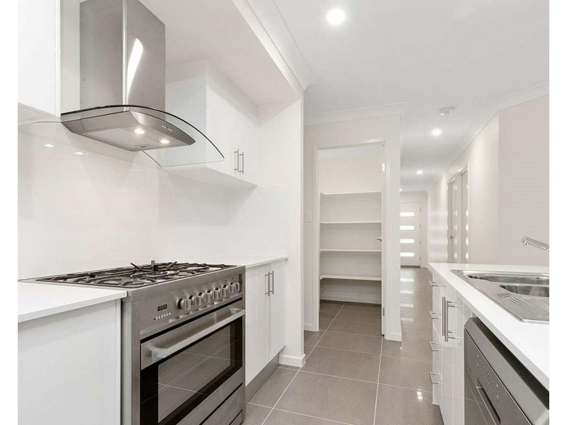 10 Trevorrow Way, Ripley QLD 4306