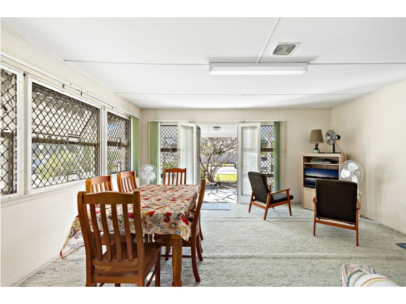 13 Rankin Parade, Main Beach QLD 4217