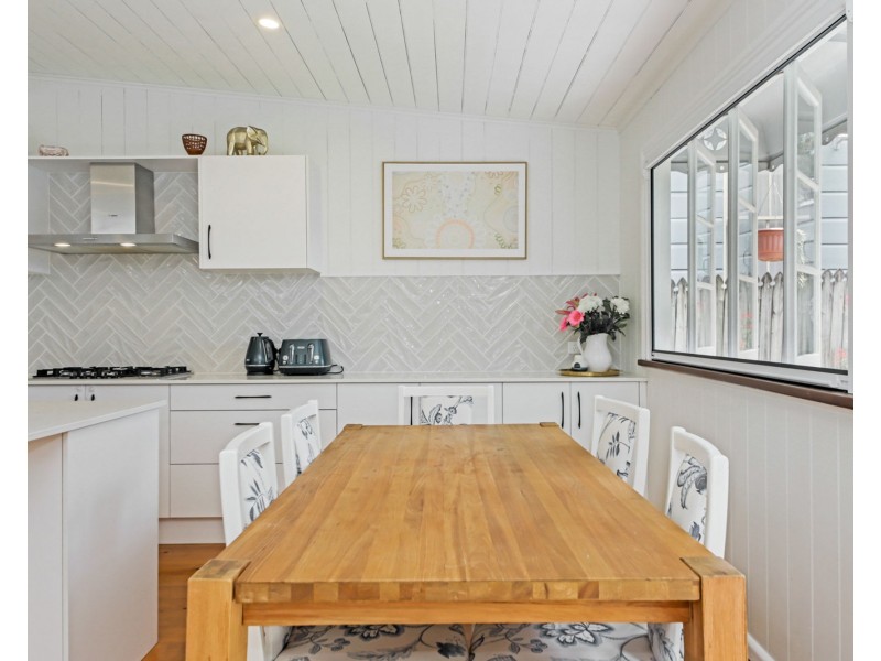 5 VALENTINE STREET, Toowong QLD 4066