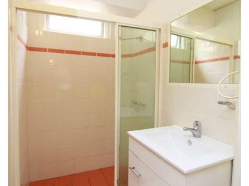 6/75 SIR FRED SCHONELL DRIVE, St Lucia QLD 4067