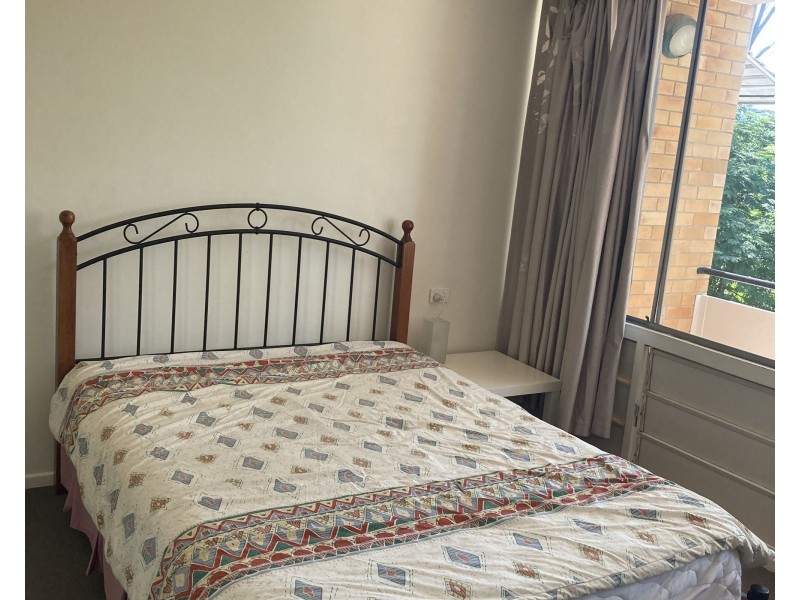 4/15 Sir Fred Schonnell Drive, St Lucia QLD 4067