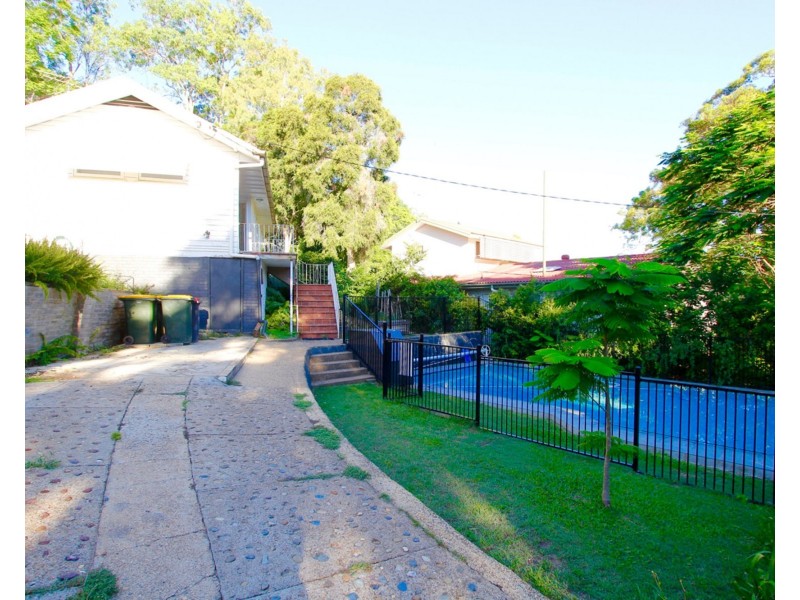 43 Iona Terrace, Taringa QLD 4068