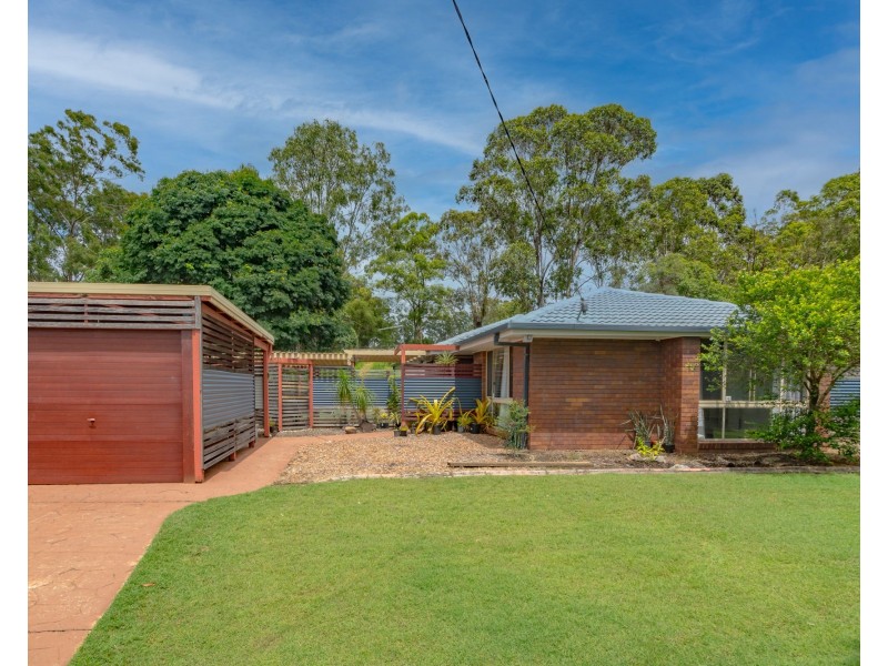 5 Eucumbene Drive, Petrie QLD 4502