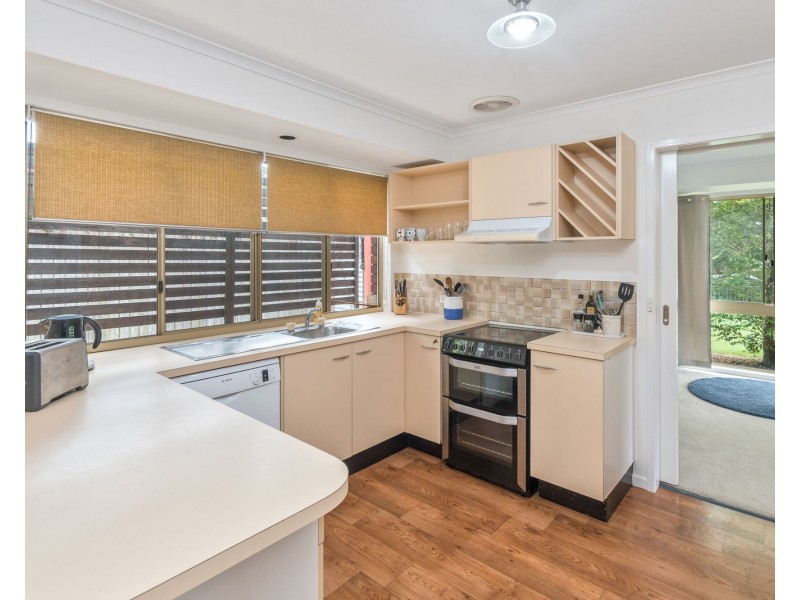 5 Eucumbene Drive, Petrie QLD 4502