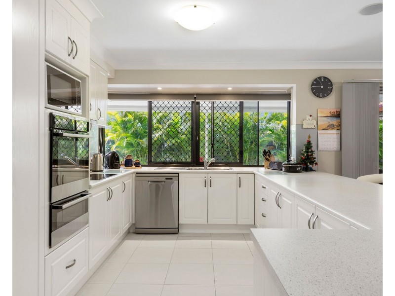 27 Riverside Crescent, Springfield Lakes QLD 4300