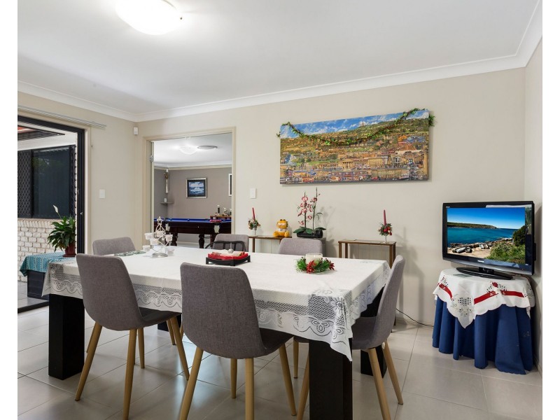 27 Riverside Crescent, Springfield Lakes QLD 4300