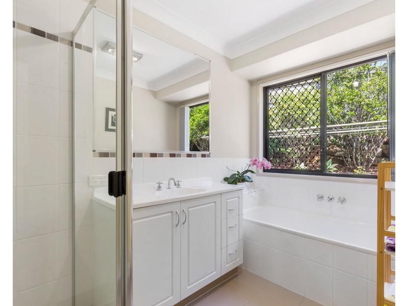 27 Riverside Crescent, Springfield Lakes QLD 4300