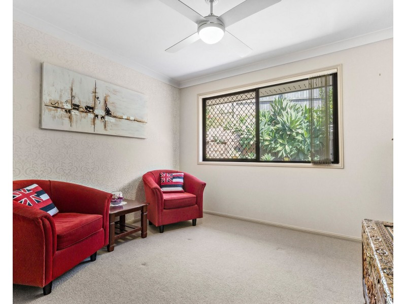 27 Riverside Crescent, Springfield Lakes QLD 4300