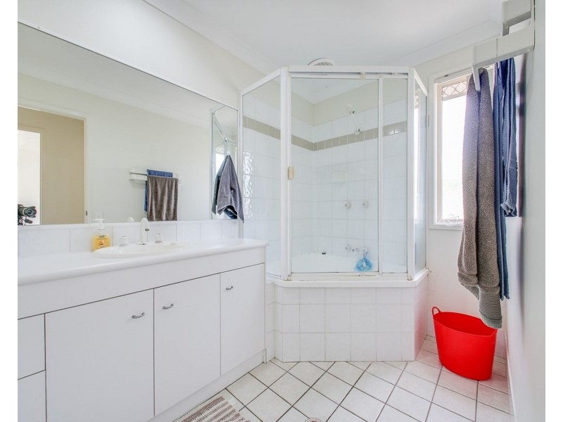 10 Charolais Crescent, Upper Kedron QLD 4055