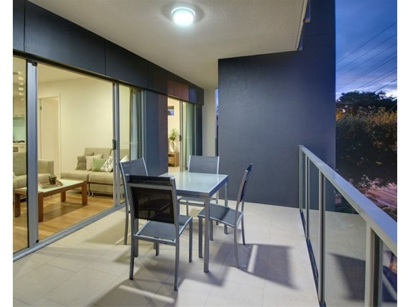 10/221 Sir Fred Schonell Drive, St Lucia QLD 4067