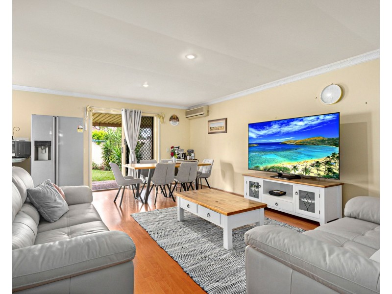 5 Robusta Place, Forest Lake QLD 4078