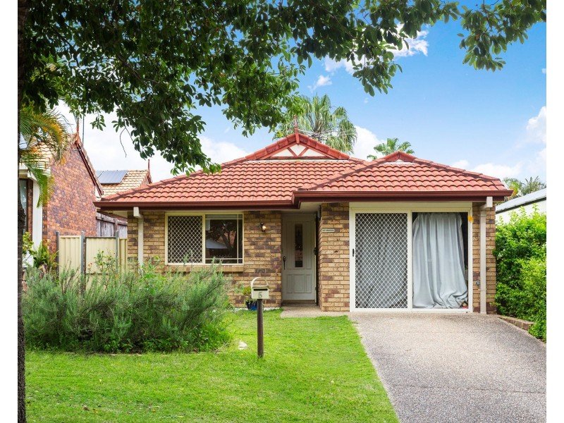 5 Robusta Place, Forest Lake QLD 4078