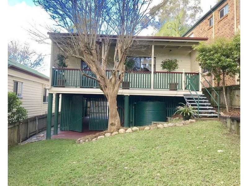 11 Howitt St, Taringa QLD 4068