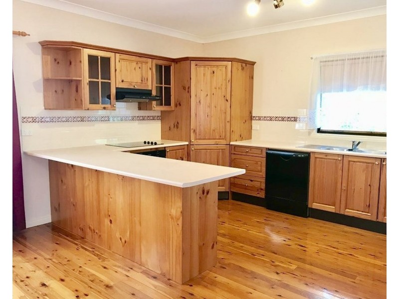 11 Howitt St, Taringa QLD 4068