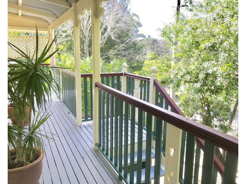 11 Howitt St, Taringa QLD 4068