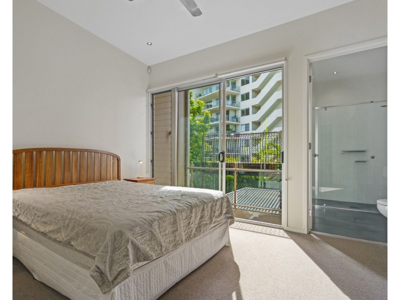 2/12 MAIDSTONE ST, Kelvin Grove QLD 4059