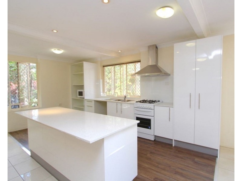 13/75 Sir Fred Schonell Drive, St Lucia QLD 4067