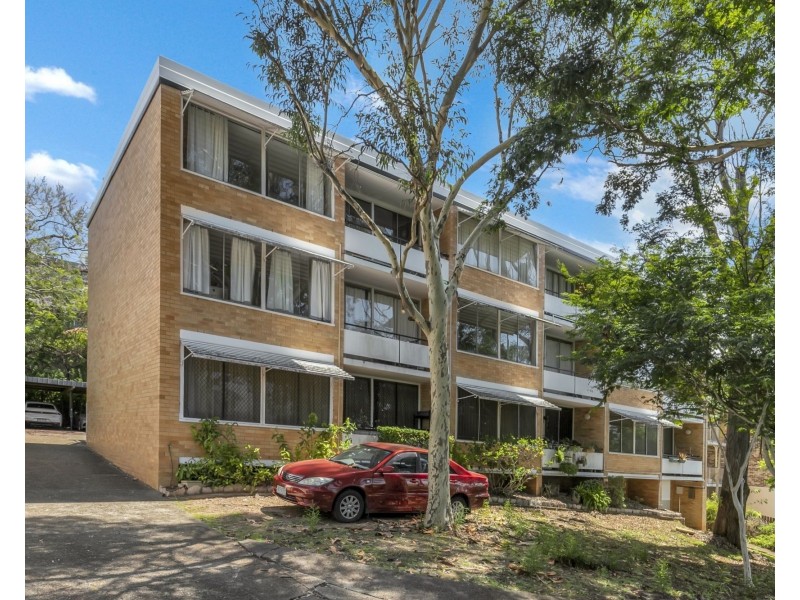 4/15 Sir Fred Schonell Drive, St Lucia QLD 4067