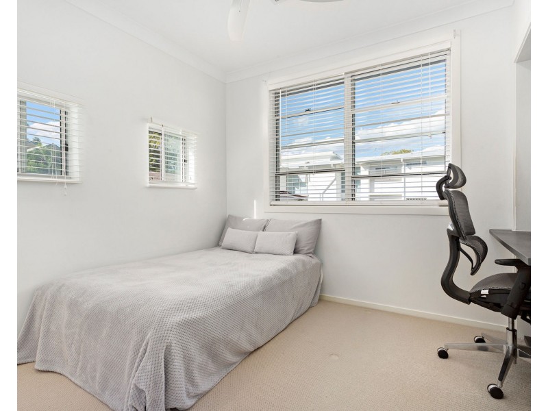 7/57 Sisley Street, St Lucia QLD 4067