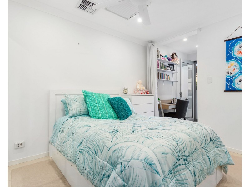 7/57 Sisley Street, St Lucia QLD 4067