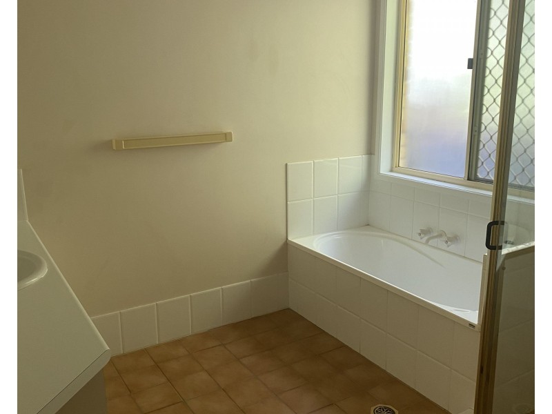 20 Nisbet Street, Westlake QLD 4074