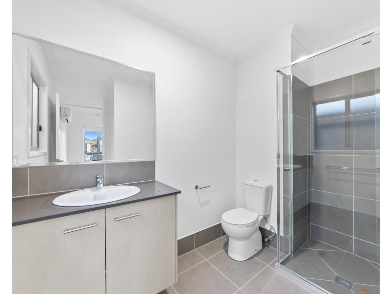 11B Beat Street, Ripley QLD 4306