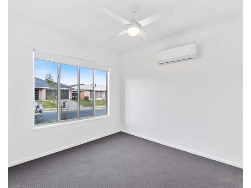 11B Beat Street, Ripley QLD 4306