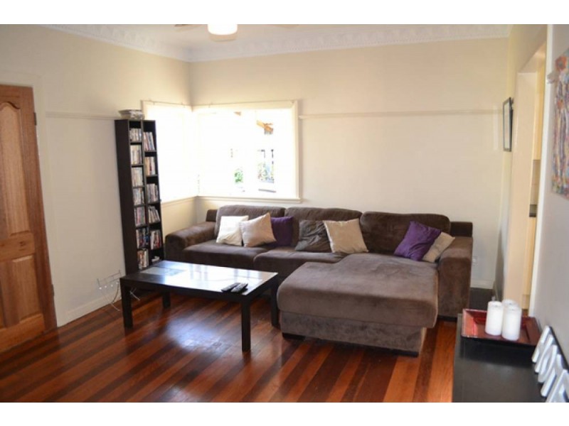 647 Waterworks Rd, Ashgrove QLD 4060