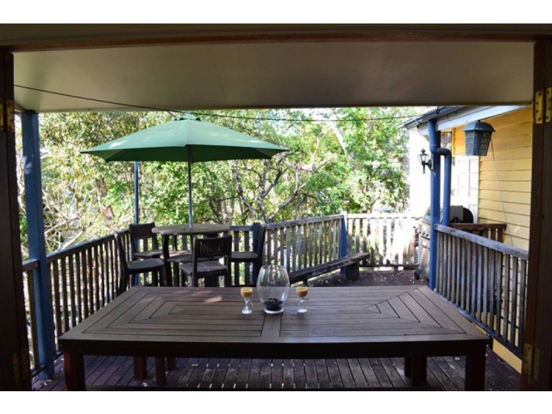 647 Waterworks Rd, Ashgrove QLD 4060