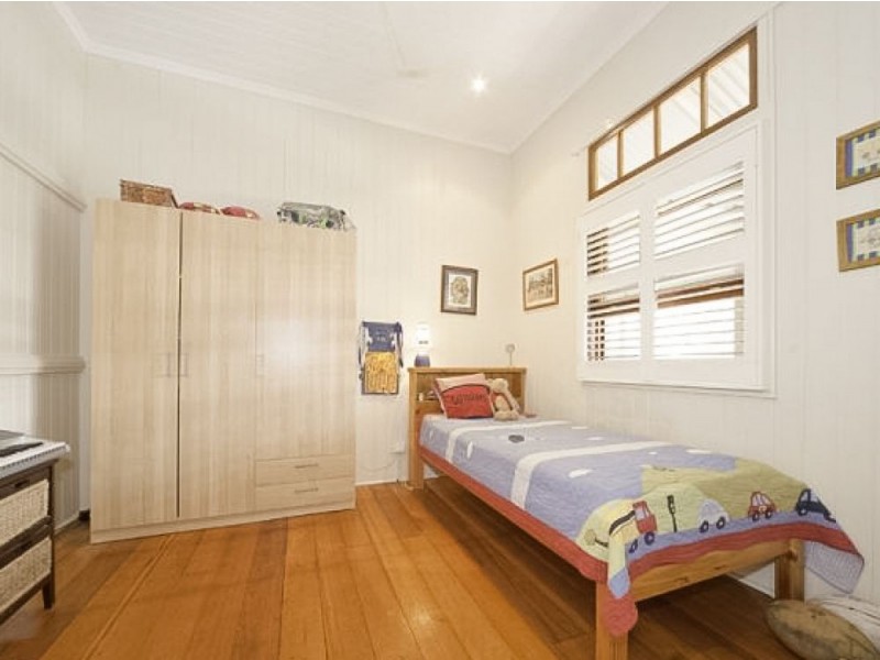 20 Dean Street, Red Hill QLD 4059