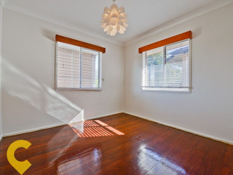 64 Maundrell Terrace, Chermside West QLD 4032