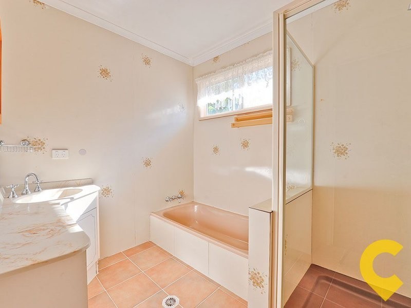 24 Pavonia Street, Everton Hills QLD 4053