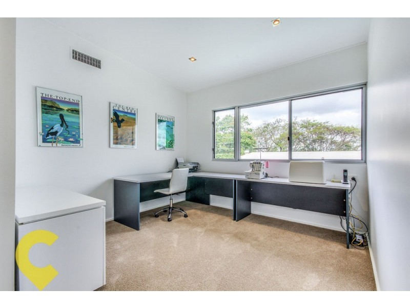 77 Gracemere Street, Newmarket QLD 4051