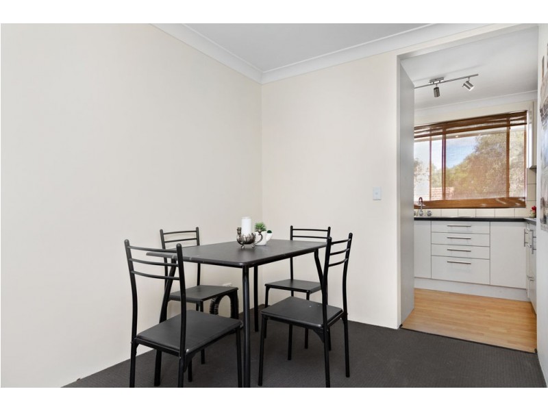 4/8 Zenith Avenue, Chermside QLD 4032