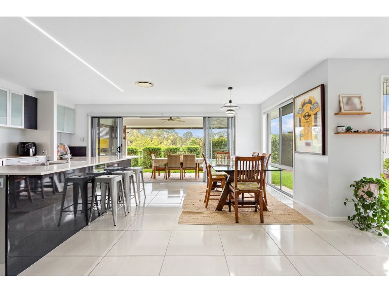 13 Georges Court, Everton Hills QLD 4053