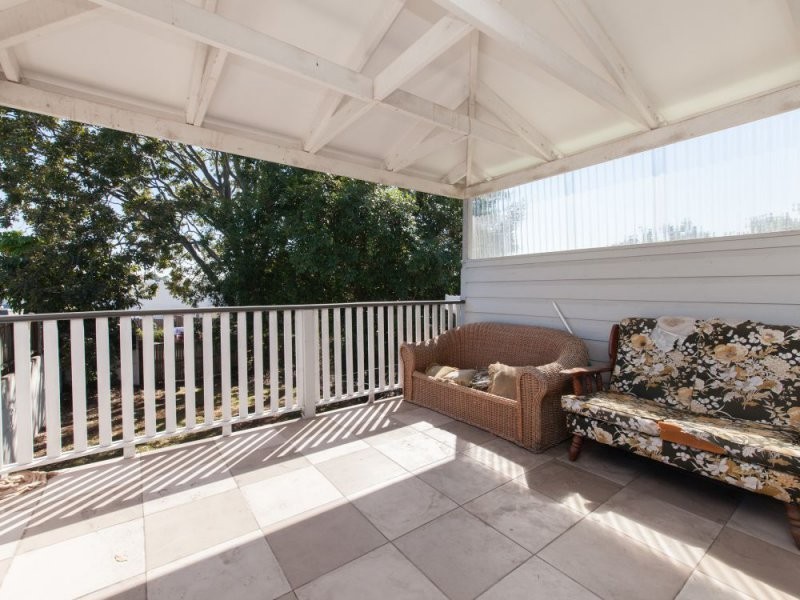 12 Ekibin Road, Annerley QLD 4103