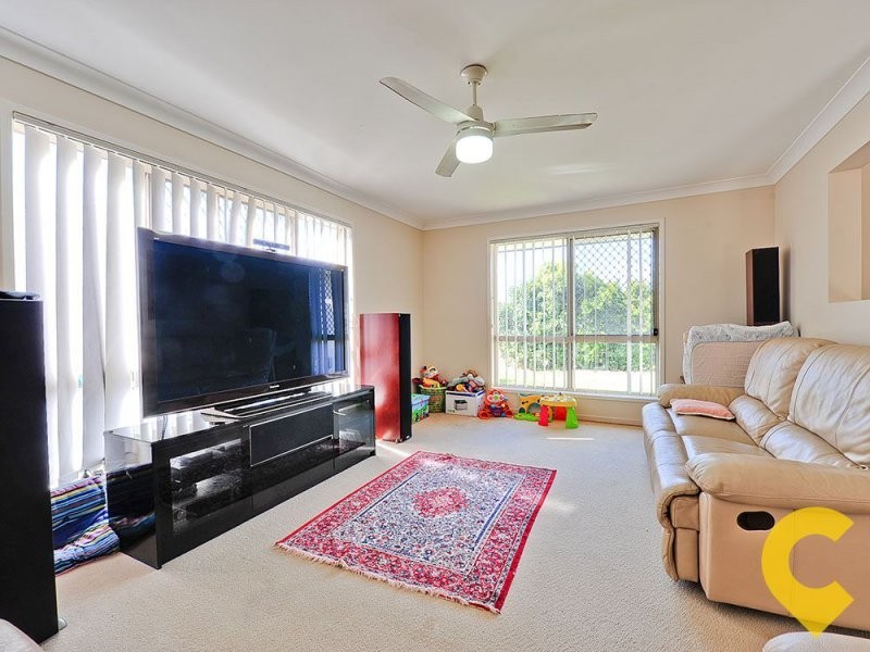 32 Aberdeen Crescent, Kuraby QLD 4112