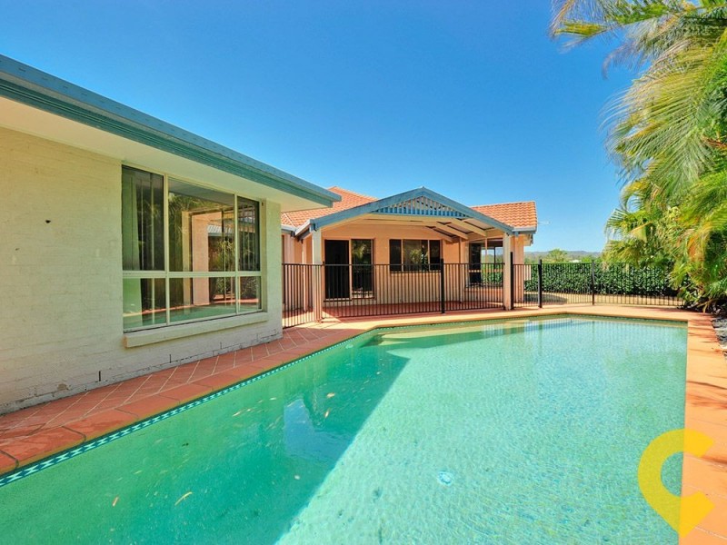 6 Olley Court, Brookfield QLD 4069