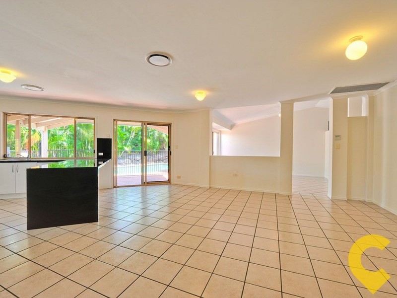 6 Olley Court, Brookfield QLD 4069