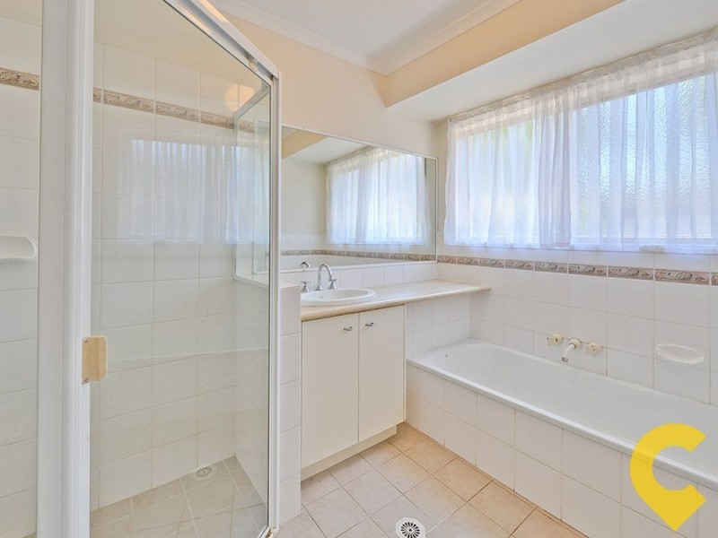 6 Olley Court, Brookfield QLD 4069