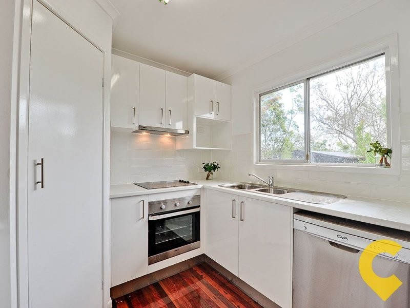 8 Gordon Road, Ferny Hills QLD 4055