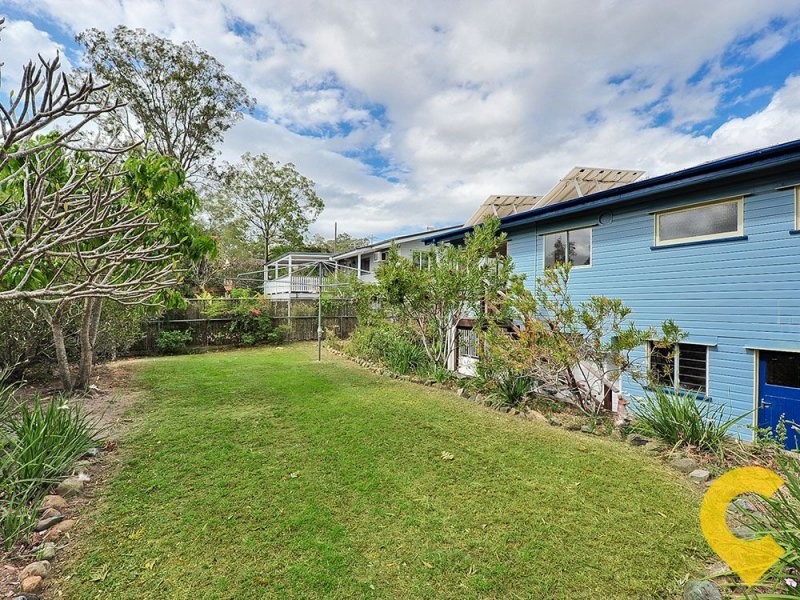 8 Gordon Road, Ferny Hills QLD 4055