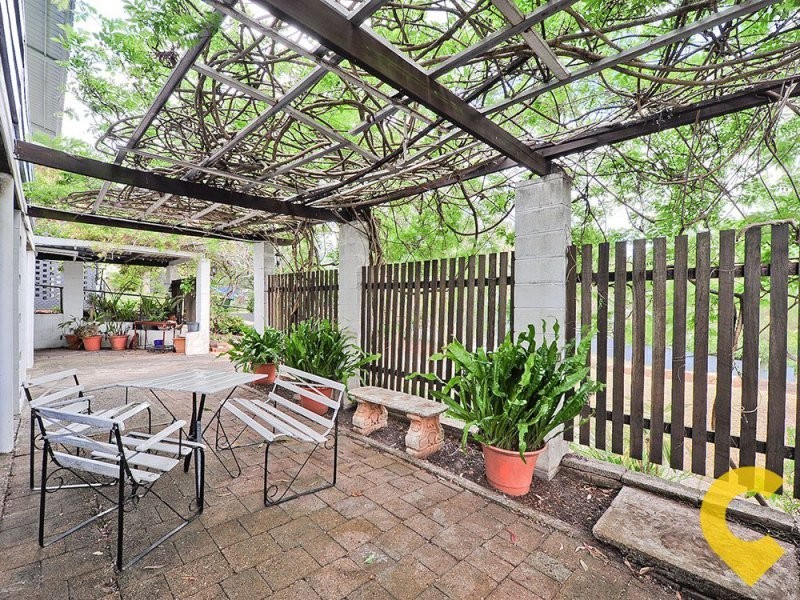 8 Gordon Road, Ferny Hills QLD 4055