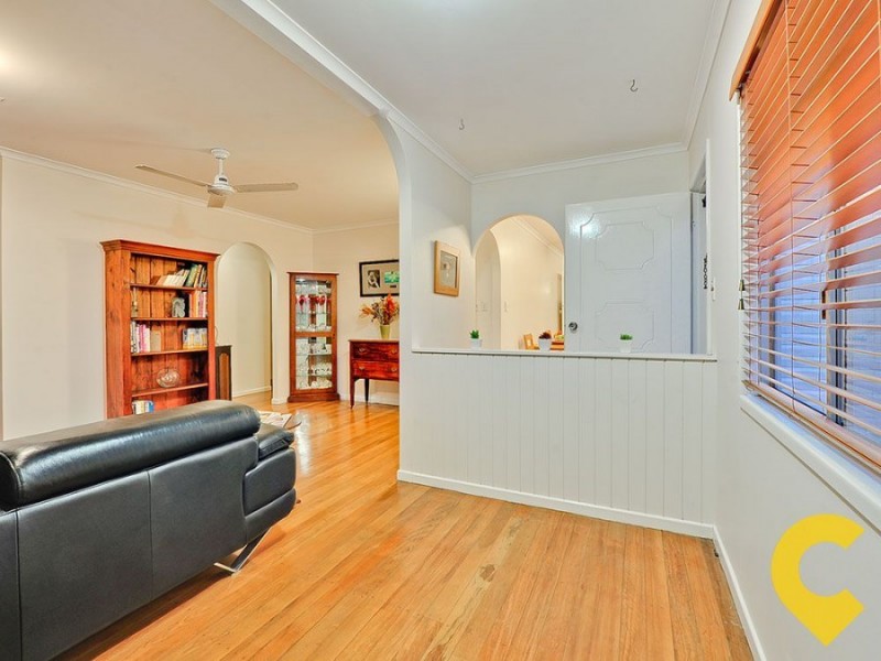 10 Minto Crescent, Arana Hills QLD 4054