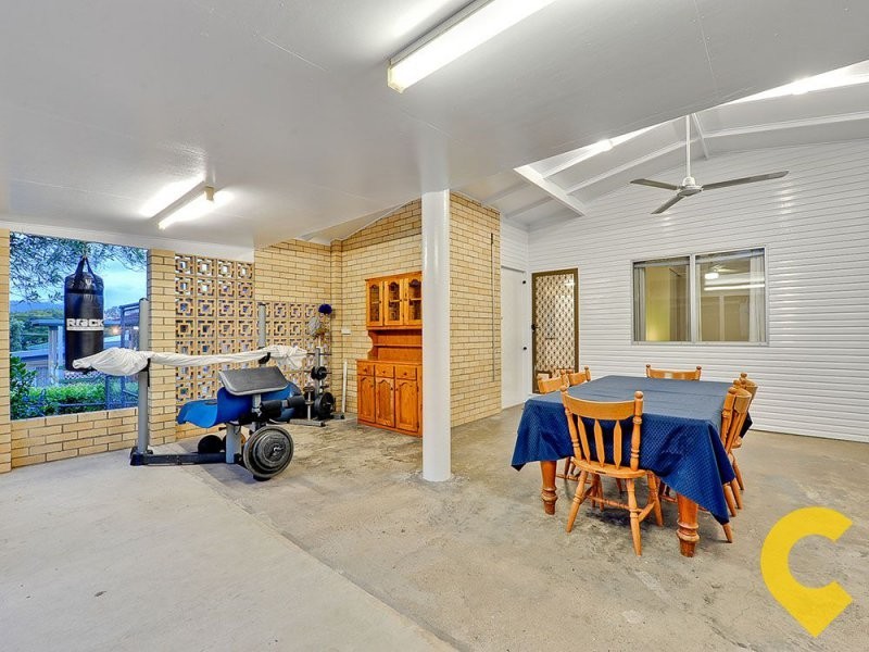 10 Minto Crescent, Arana Hills QLD 4054