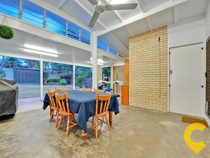 10 Minto Crescent, Arana Hills QLD 4054