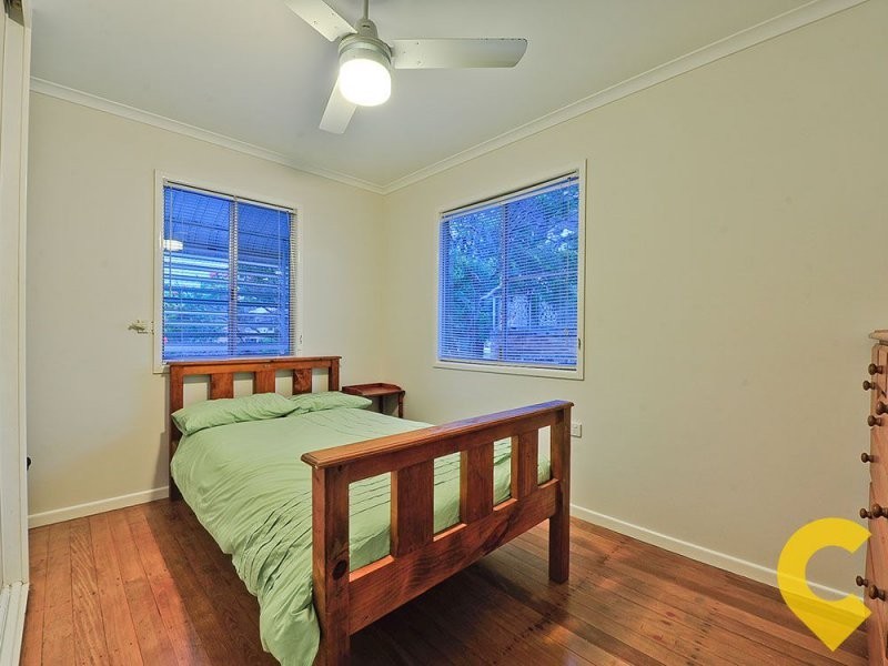 10 Minto Crescent, Arana Hills QLD 4054