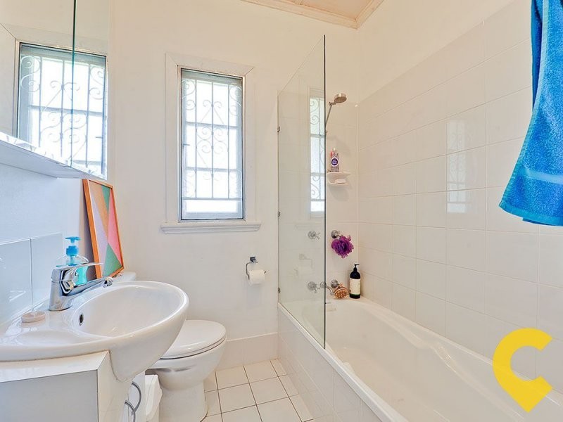 34 View Street, Newmarket QLD 4051